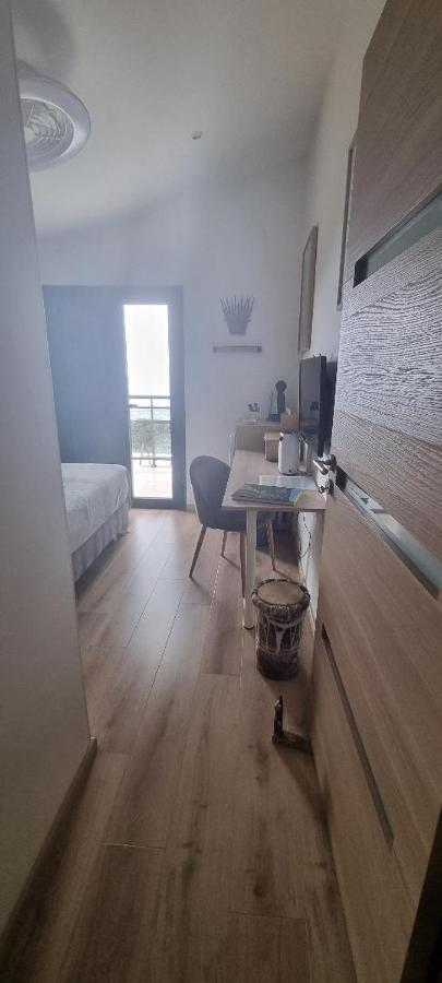 Mazheven Bed & Breakfast Bellemene Luaran gambar